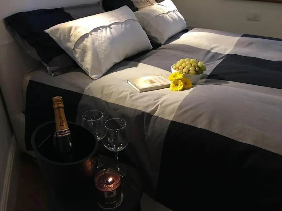 Florence Apartment Romantic View Italy